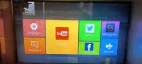 TV smart 43pouces iris 4k G7200 cassé 