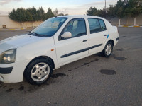 voitures-renault-clio-classique-2002-dirrah-bouira-algerie