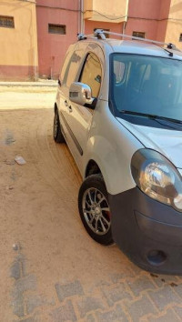 voitures-renault-kangoo-2011-el-mghaier-meghaier-algerie