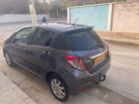 voitures-toyota-yaris-2013-sedrata-souk-ahras-algerie