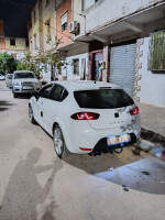 moyenne-berline-seat-leon-2012-baraki-alger-algerie