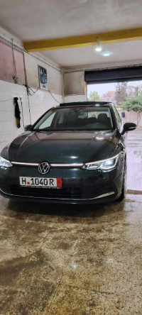 voitures-volkswagen-golf-8-2022-annaba-algerie