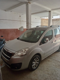 voitures-peugeot-partner-2019-tepee-souk-oufella-bejaia-algerie