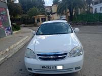 voitures-chevrolet-optra-4-portes-2013-medea-algerie