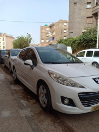 voitures-peugeot-207-2010-oran-algerie