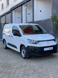 voitures-fiat-doblo-2023-italienne-tlemcen-algerie