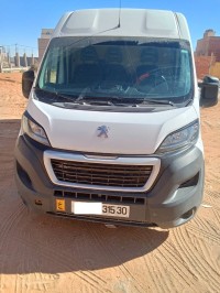 عربة-نقل-peugeot-2015-ورقلة-الجزائر