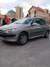 voitures-peugeot-206-2004-sour-el-ghouzlane-bouira-algerie