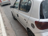 voitures-toyota-yaris-2004-bir-ben-laabed-medea-algerie