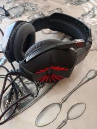 headphones thumbnail 5