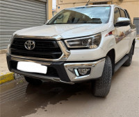 voitures-toyota-hilux-2023-4x4-setif-algerie