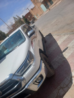 automobiles-toyota-hilux-2023-44-bechar-algerie