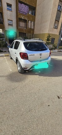 سيارات-dacia-sandero-2017-stepway-بئر-الجير-وهران-الجزائر