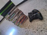 2 manettes Xbox 360 + 35 CD