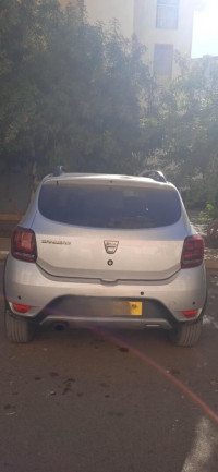 voitures-dacia-sandero-2018-stepway-restylee-sidi-bel-abbes-algerie