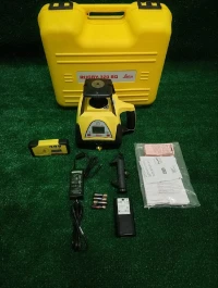 niveau laser Leica Rugby 320SG avec Rod Eye plus 