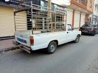 voitures-mazda-1600-1985-bouira-algerie