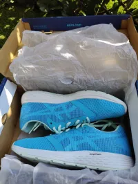 Bascket ASICS 39 neuve caba