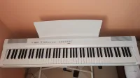 Piano yamaha P125
