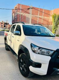 cars-toyota-hilux-2023-rivo-el-ouldja-setif-algeria
