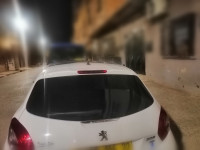 voitures-peugeot-208-2015-allure-sidi-bel-abbes-algerie