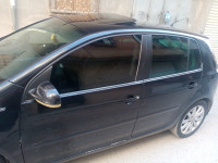 moyenne-berline-volkswagen-golf-5-2009-batna-algerie