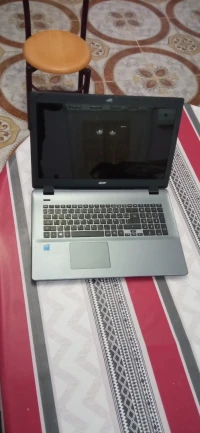 Acer i3