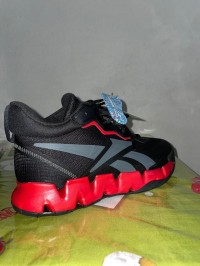 basquettes-chaussure-reebok-original-oran-algerie