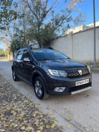 voitures-dacia-stepway-2017-alger-centre-algerie