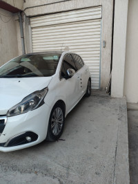 voitures-peugeot-208-2015-annaba-algerie