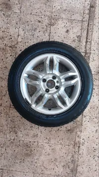 Les jantes clio faracha avec les pneus jded