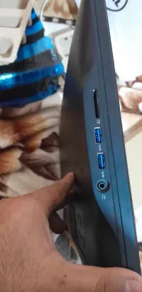 Dell all in one rond Core_i3 _7100u/4Gb/1TB/TD/LINUX