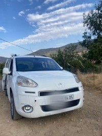سيارات-peugeot-partner-2014-باتنة-الجزائر