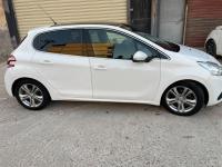 سيارات-peugeot-208-2015-allure-برج-الكيفان-الجزائر