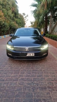 سيارات-volkswagen-passat-2019-carat-بئر-مراد-رايس-الجزائر