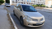 voitures-nissan-tiida-4-portes-2010-algerie