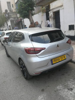 voitures-renault-clio-5-2023-intense-birkhadem-alger-algerie