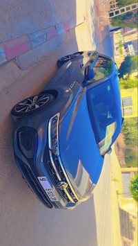 سيارات-volkswagen-t-roc-2023-r-line-سيدي-امحمد-بن-علي-غليزان-الجزائر