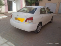 voitures-toyota-yaris-sedan-2013-laghouat-algerie