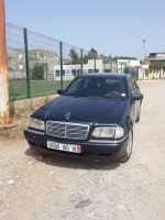 berline-mercedes-classe-c-2000-jijel-algerie