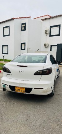سيارات-mazda-3-2013-zoom-بريش-أم-البواقي-الجزائر