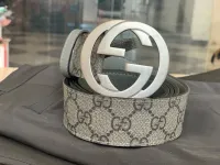 Ceinture GUCCI GG avec boucle GG