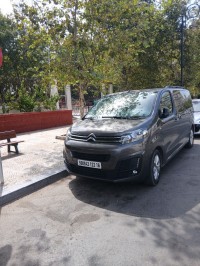نقل-و-ترحيل-location-van-avec-chauffeur-عين-النعجة-الجزائر
