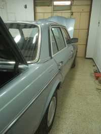 voitures-mercedes-123-240d-1985-tlemcen-algerie