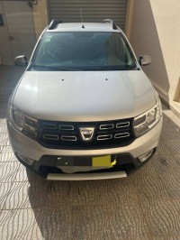 سيارات-dacia-sandero-2017-برج-الكيفان-الجزائر