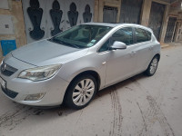 voitures-opel-astra-2011-bethioua-oran-algerie