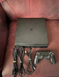 Ps4 slim 500G version 11.50 + CD FIFA 19 
