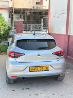 voitures-renault-clio-5-2022-rs-line-boukadir-chlef-algerie