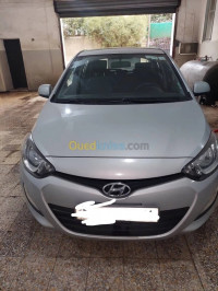 voitures-hyundai-i20-2014-prestige-bordj-el-bahri-alger-algerie