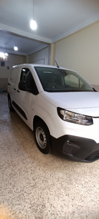 utilitaire-fiat-doblo-2024-hamma-bouziane-constantine-algerie